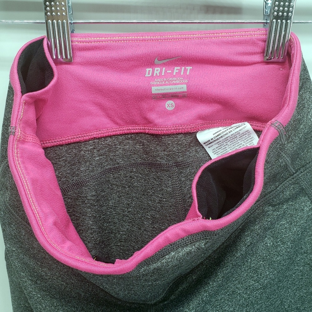 Nike | Dri-Fit Capri Leggings | Gray/Pink - Picture 3 of 4
